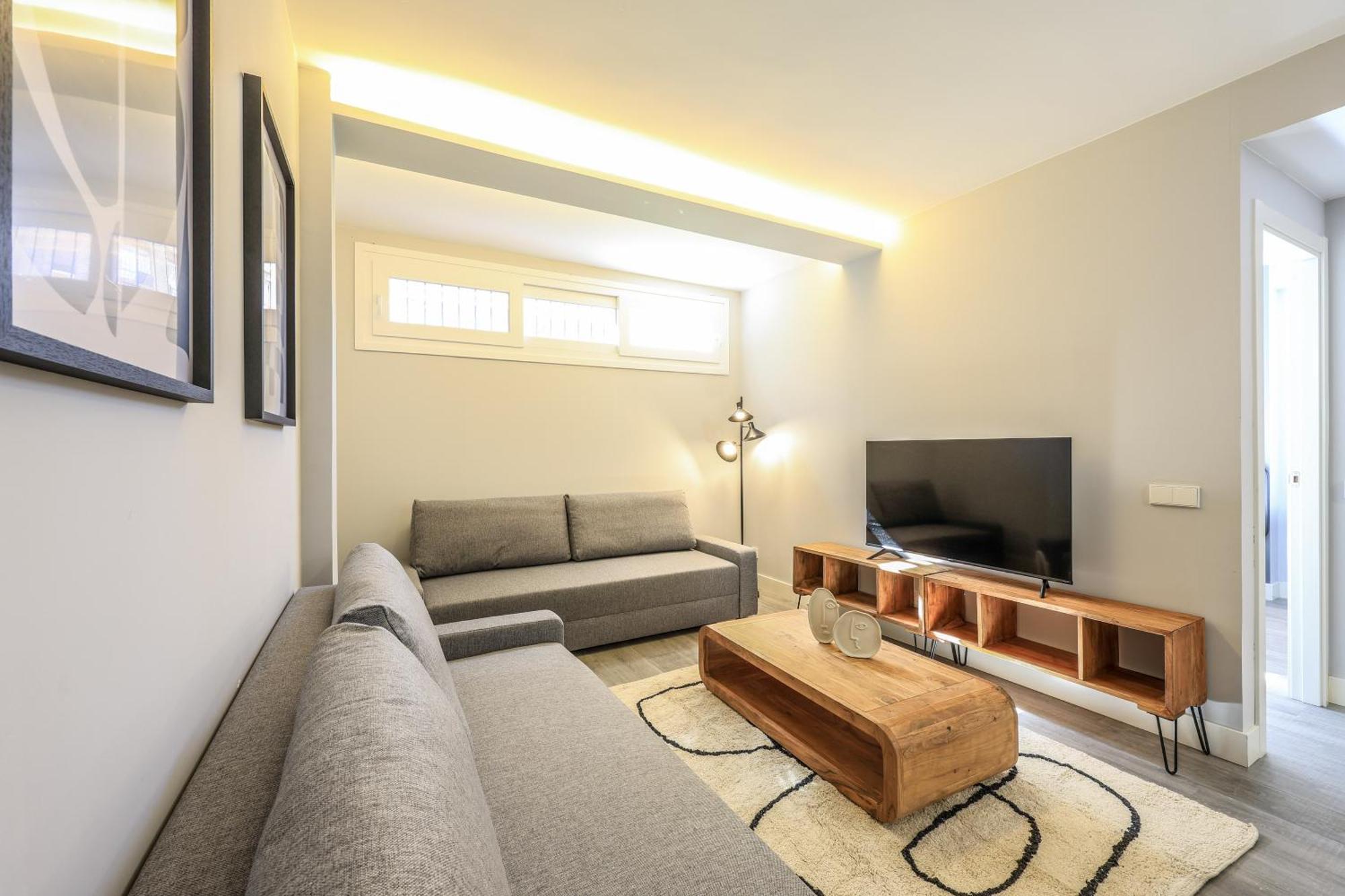 Apartamentos Reformados En Arturo Soria Madrid Exterior foto